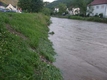 ... an den Grasnarben ist zu sehen das die Krems ca. 40 cm gesunken ist.